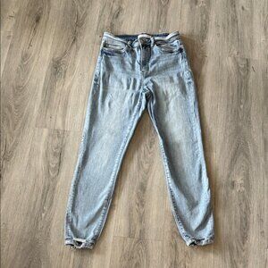 Flying Monkey Light Wash Ankle Jeans size 28